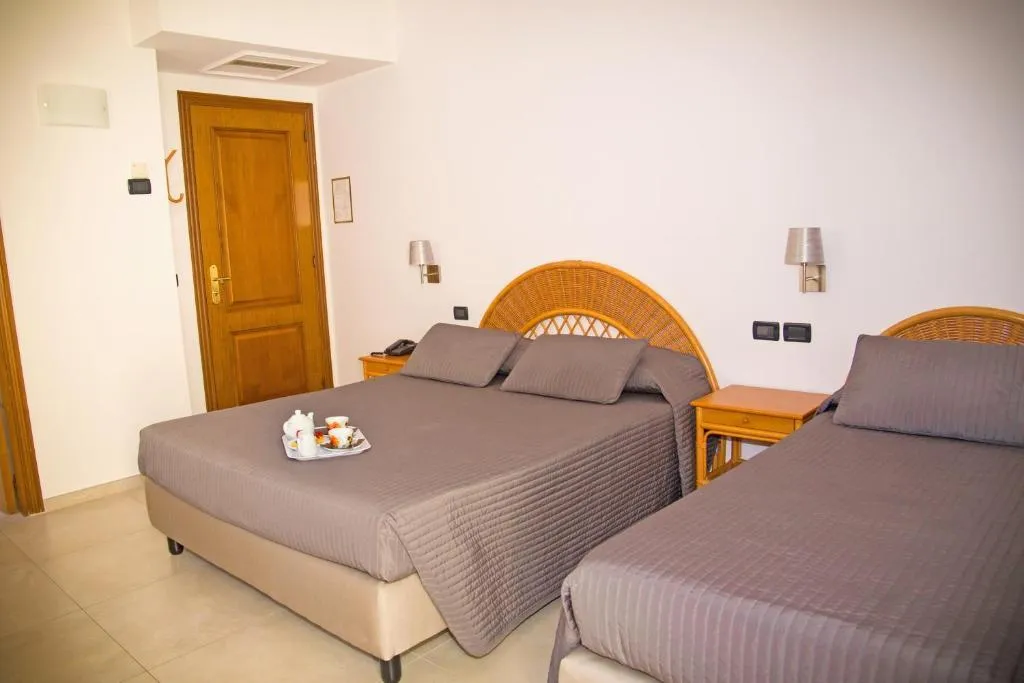 QUADRUPLE STANDARD Room, Corallo, Taormina