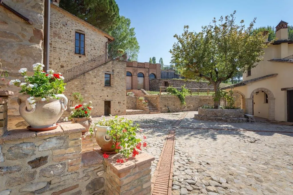 General view, Gh Borgo Pulciano Agriturismo, Perugia