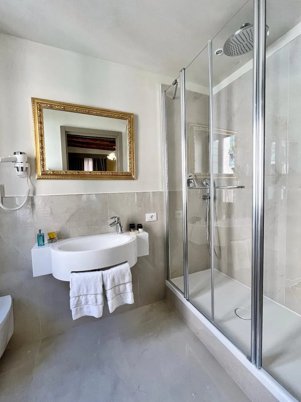 DOUBLE Private external bathroom Room, Ca' dell'Arte Palace, Venice