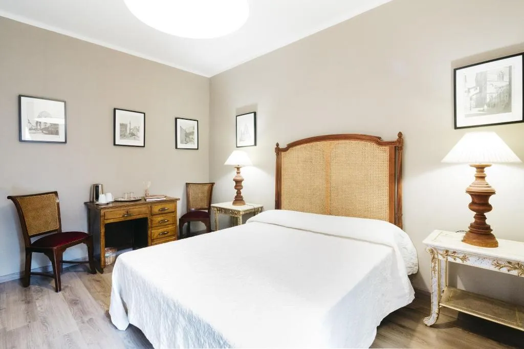 Room, Residenza Ognissanti, Florence