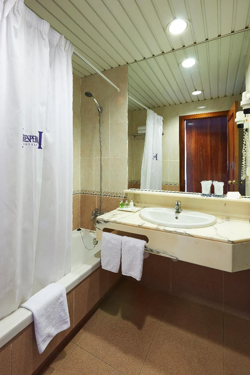 FAMILY ROOM STANDARD Room, Hesperia Sant Joan, Barcelona
