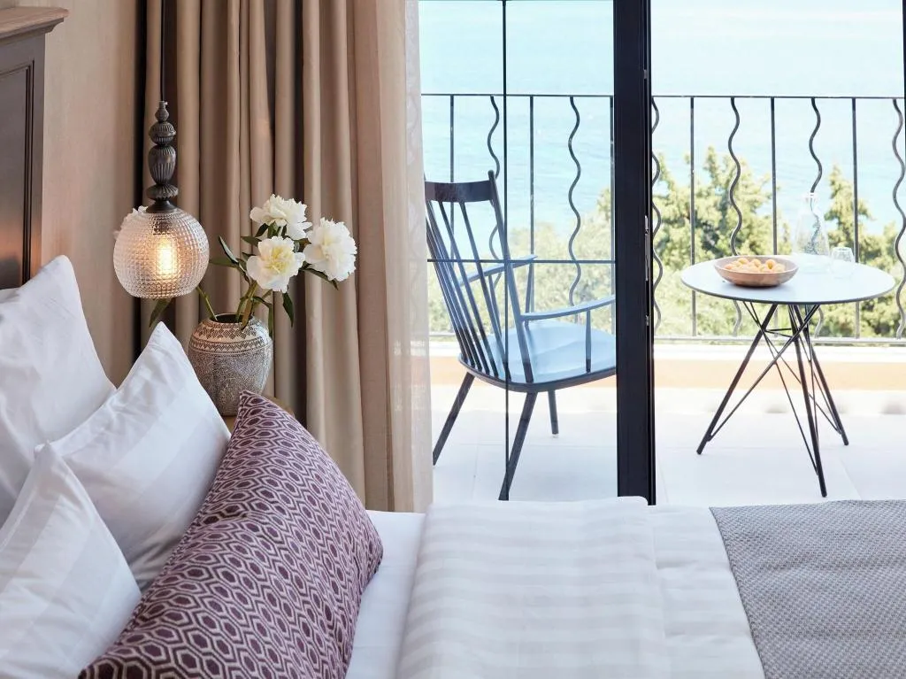 JUNIOR SUITE GRAND Room, Marbella Nido Suite Hotel & Villas, Corfu