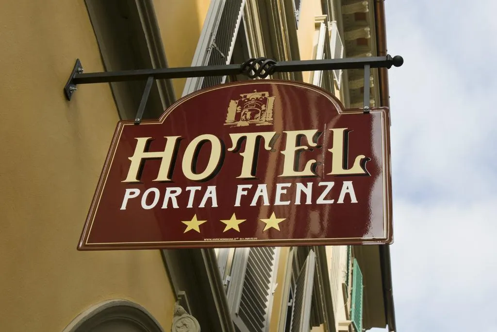 Lobby, Porta Faenza, Florence