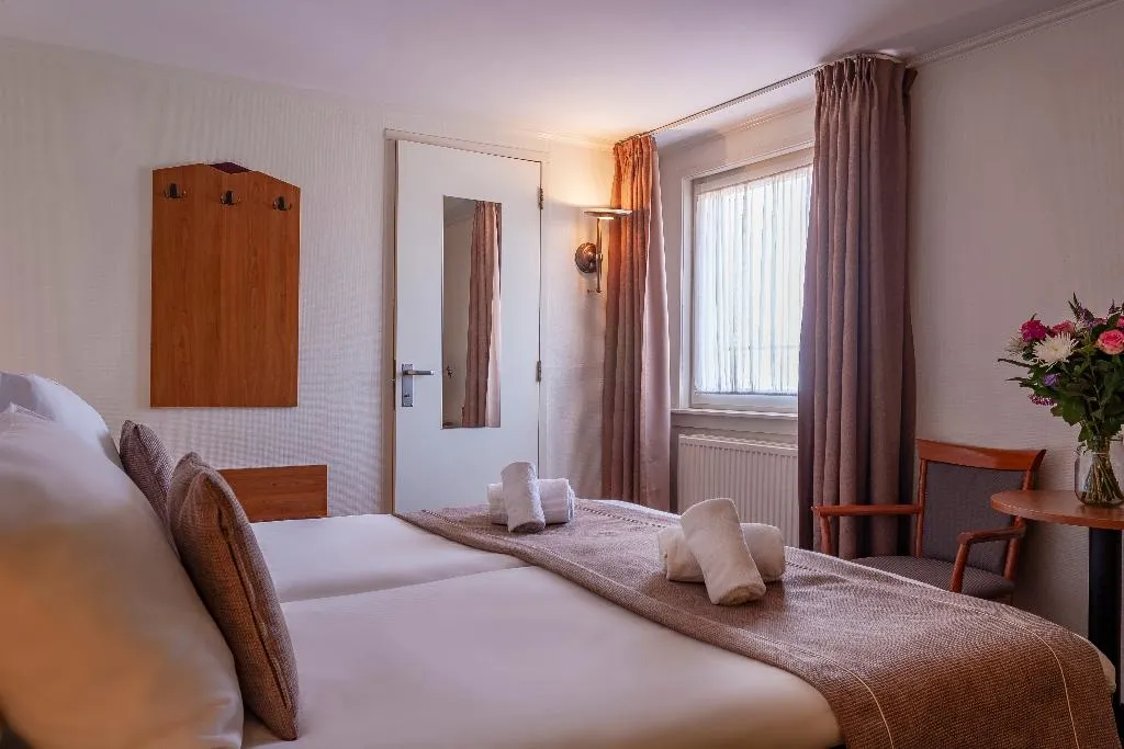 TWIN STANDARD Room, Avenue, Amsterdam