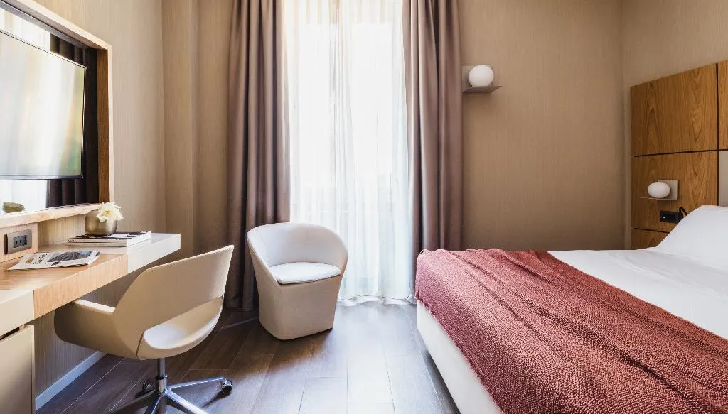 DOUBLE PREMIER SUPERIOR Room, Hotel Cristoforo Colombo – Preferred Hotels & Res, Milan
