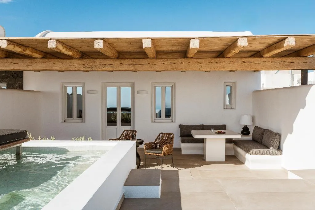 SUITE GRAND Room, NERO Boutique Hotel, Santorini