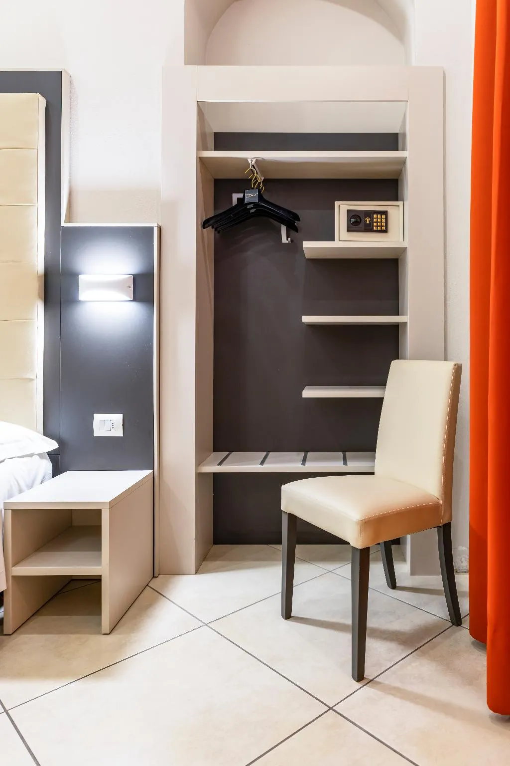 DOUBLE BASIC Room, Hotel Demó, Milan