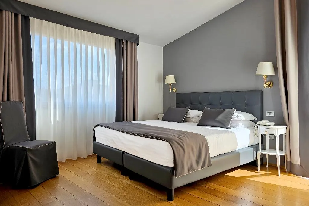 DOUBLE SINGLE USE DELUXE Room, Atlantic Palace, Florence