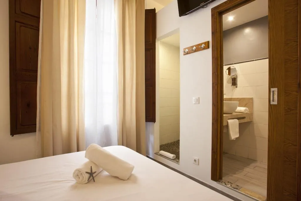 DOUBLE BASIC Room, Casal de Petra - Rooms & Pool, Majorca