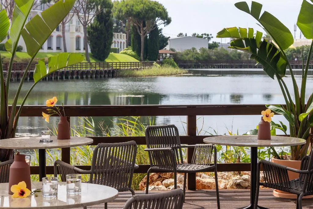 Bar, Domes Lake Algarve, Algarve