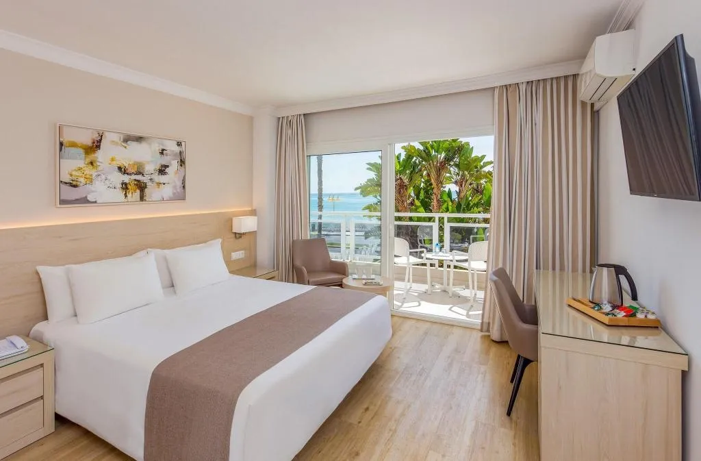 Room, Hotel Las Arenas Affiliated by Meliá, Costa Del Sol