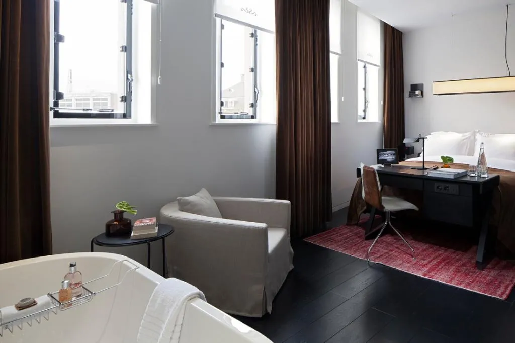 SUITE DELUXE Room, SIR Albert Hotel, part of Sircle Collection, Amsterdam