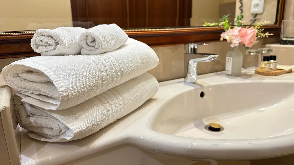 TRIPLE DUPLEX Room, Fleur De Lis Hotel, Prague