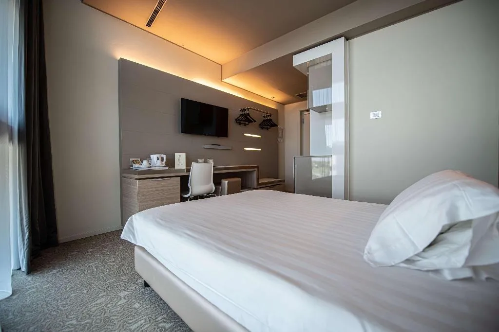 TWIN STANDARD Room, Best Western Plus Net Tower Hotel Padova, Venice