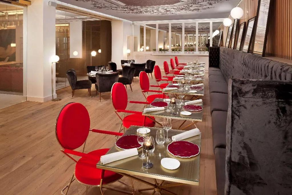 Restaurant, Palacio de los Duques Gran Meliá, Madrid