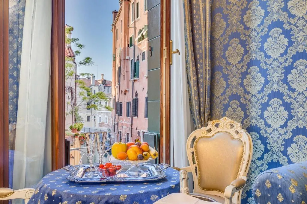 Room, Residenza Veneziana, Venice