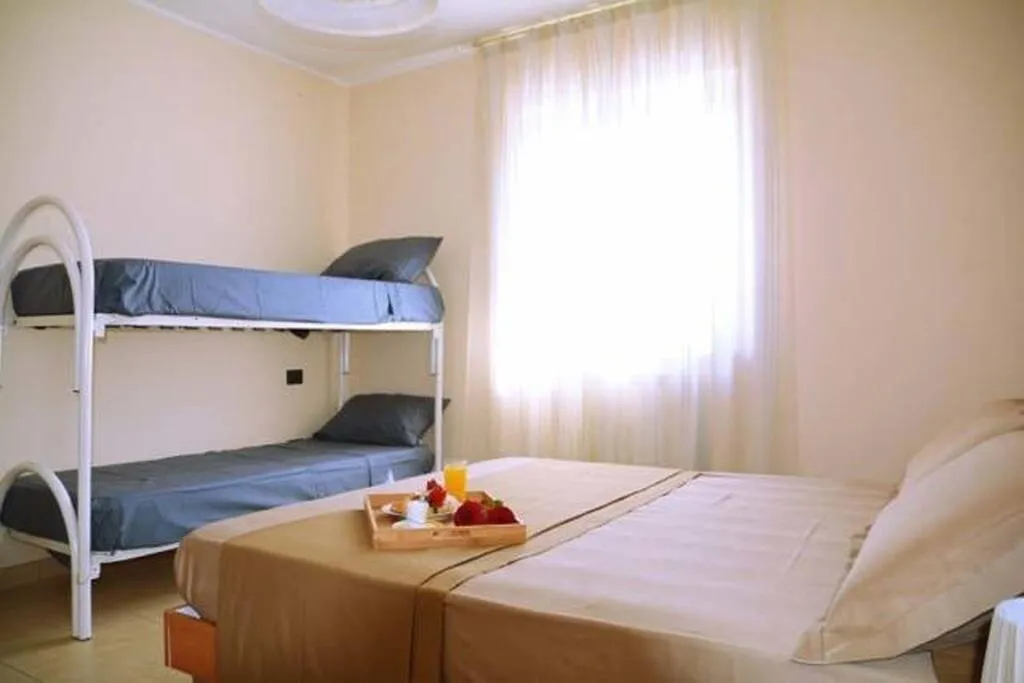 Room, B&B Atrium, Naples