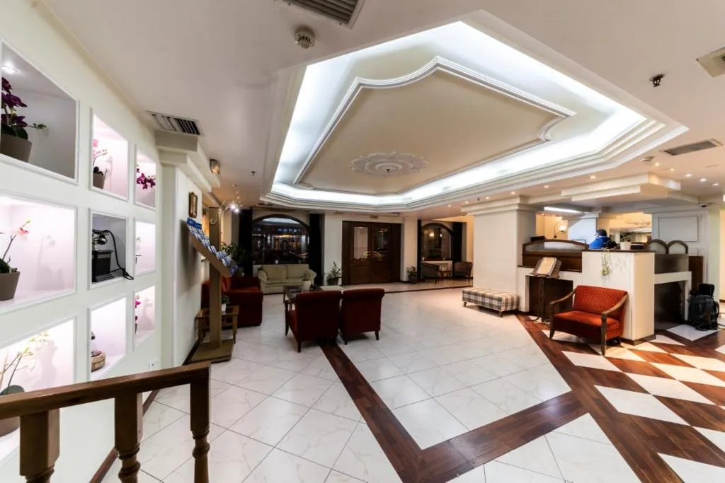 Lobby, Vergina, Halkidiki