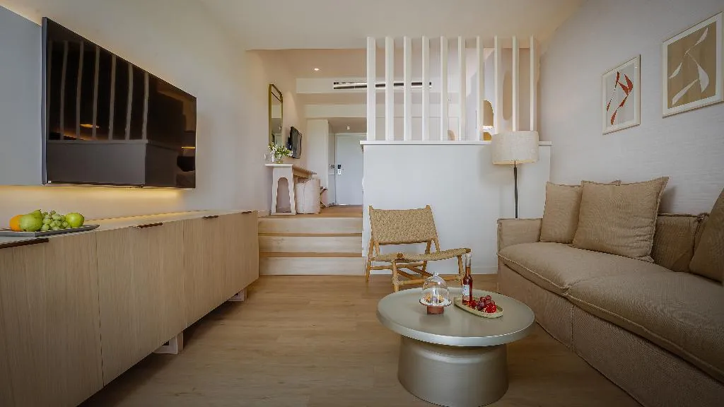 SUITE BEACH FRONT Room, Nissi Beach, Cyprus