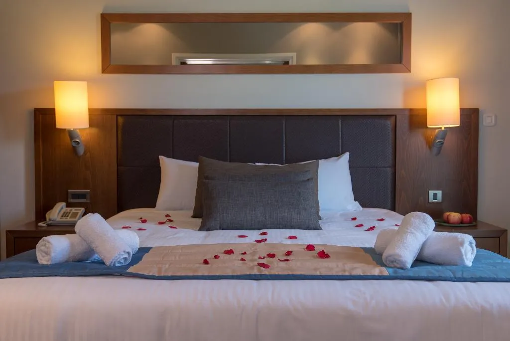 SUITE HONEYMOON Room, Rodon Hotel And Resort, Cyprus