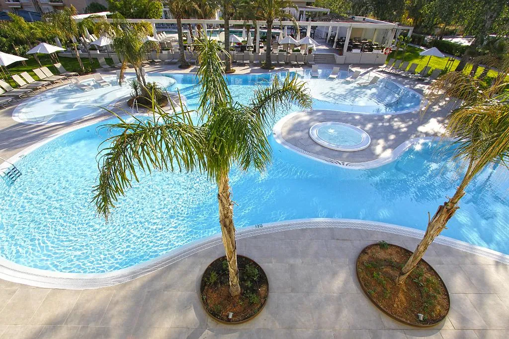 Pool, BG Caballero, Majorca