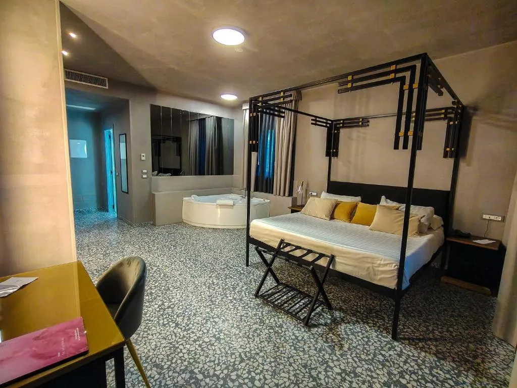 DOUBLE DELUXE Room, Hotel Nuvo, Naples