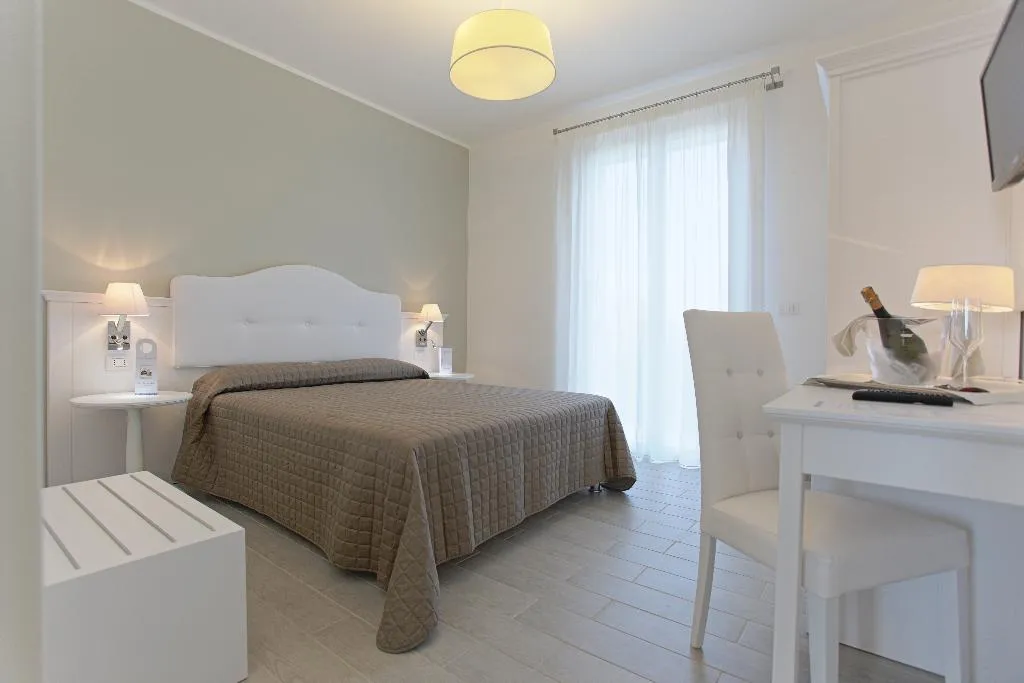 JUNIOR SUITE PROMO Room, Scala Dei Turchi Resort, Catania