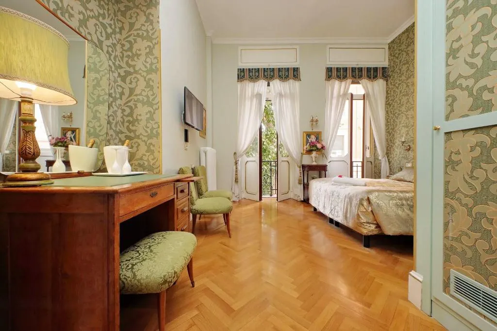 Room, Domus Monamì Luxury Suites, Rome
