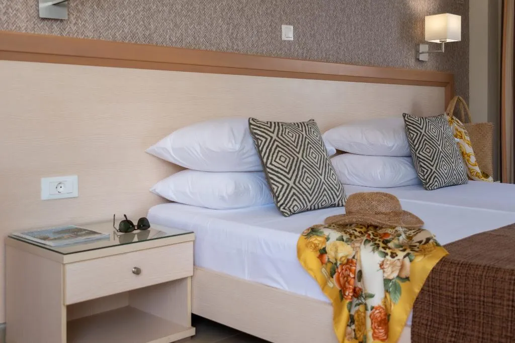 TRIPLE SUPERIOR GARDEN VIEW Room, Dedalos Hotel, Crete