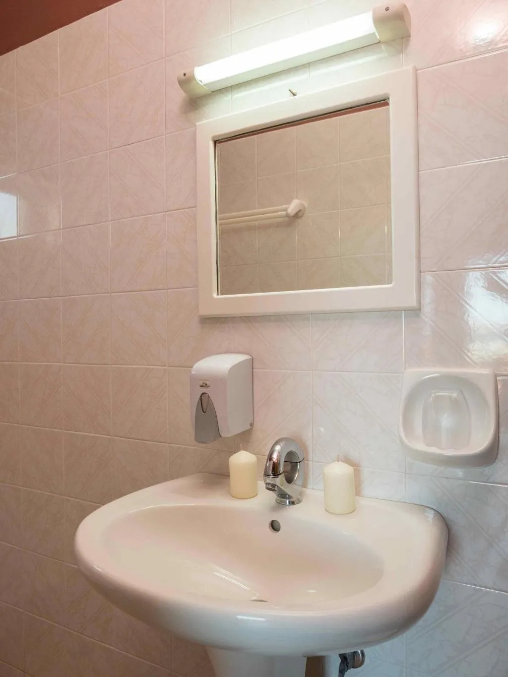 Room, Petritos Rooms And Studios, Crete