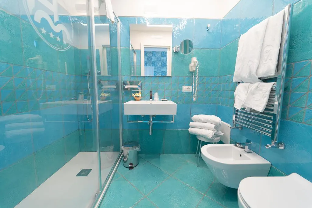 TRIPLE SUPERIOR Room, Hotel Miramare, Naples
