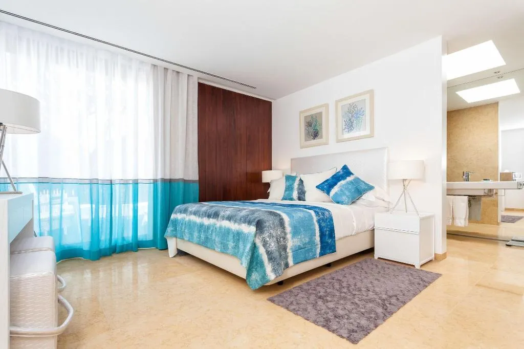 Room, Pine Cliffs Village & Golf Suites, Algarve