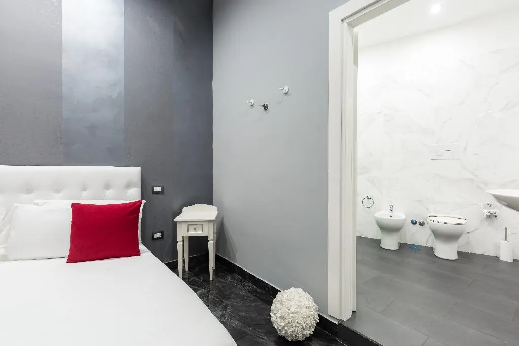 QUADRUPLE STANDARD Room, Hotel Palace Napoli, Naples