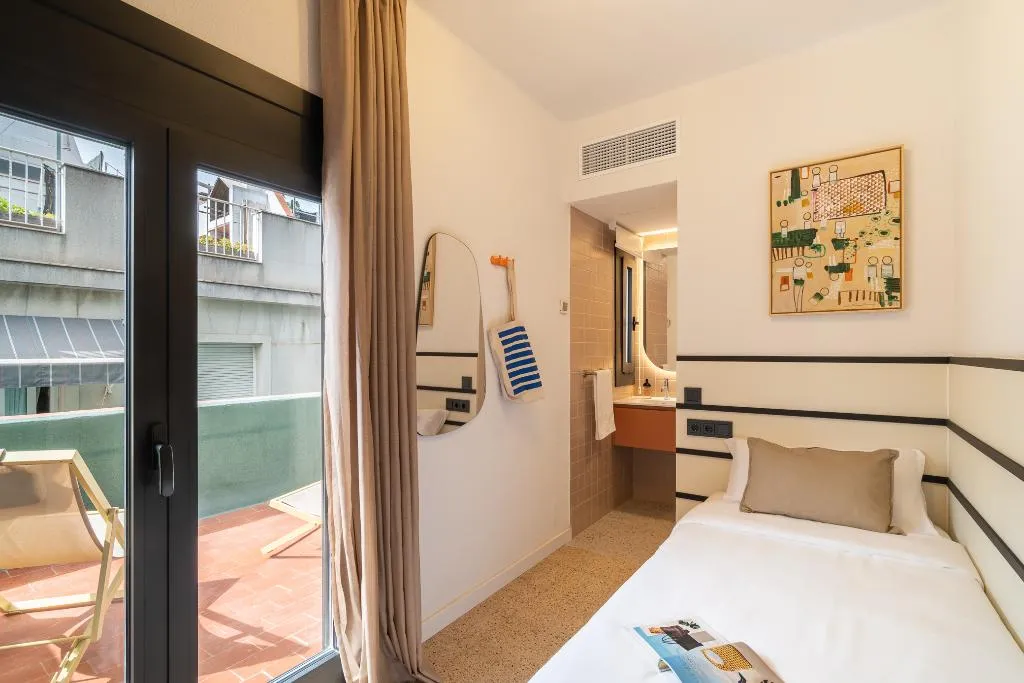 SINGLE WITH TERRACE Room, Hotel Robson, Costa Brava