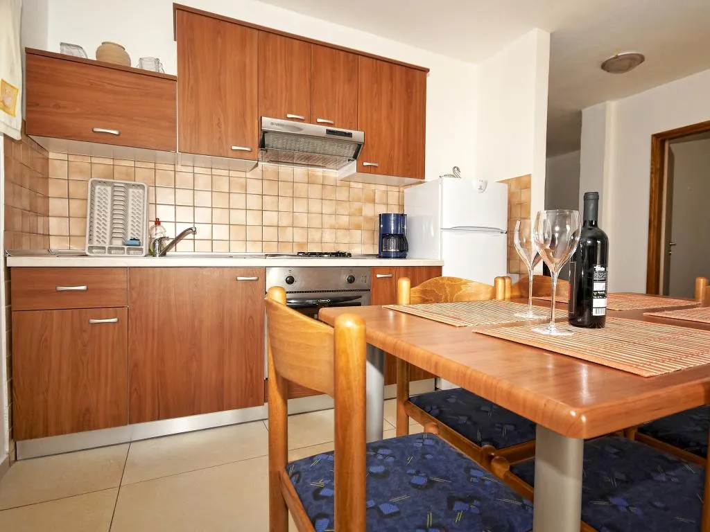 APARTMENT CAPACITY 4 Room, Apartments Snjezana, Istria