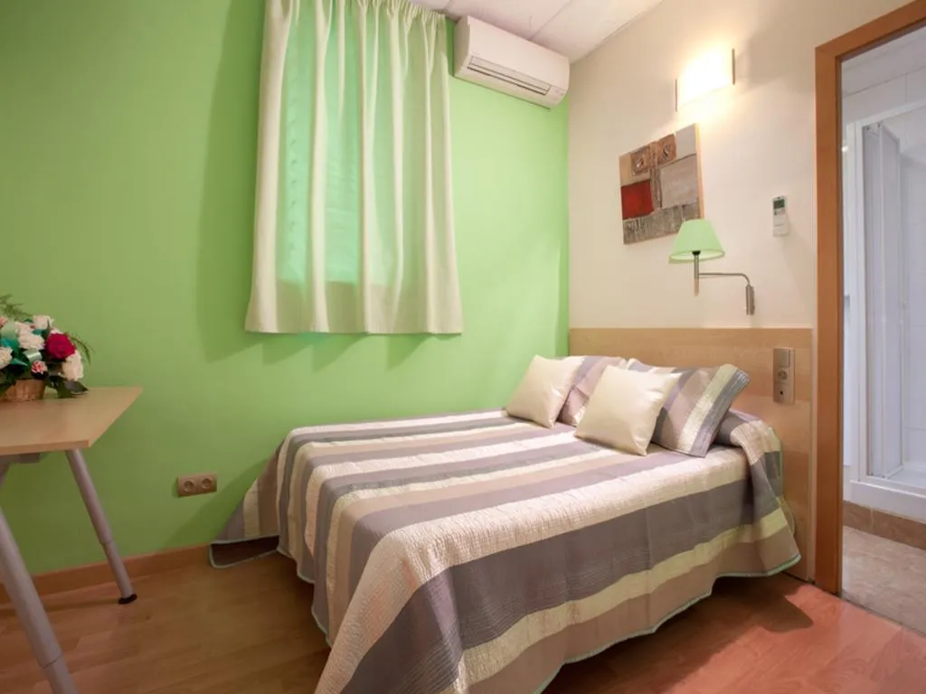 General view, Hostal Felipe II, Barcelona