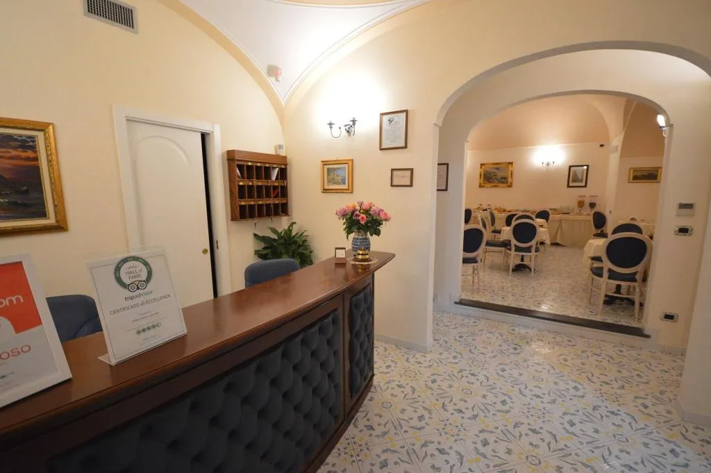 Lobby, L'Antico Convitto, Naples