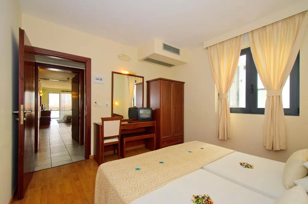 FAMILY ROOM STANDARD Room, Evilion, Thessaloniki