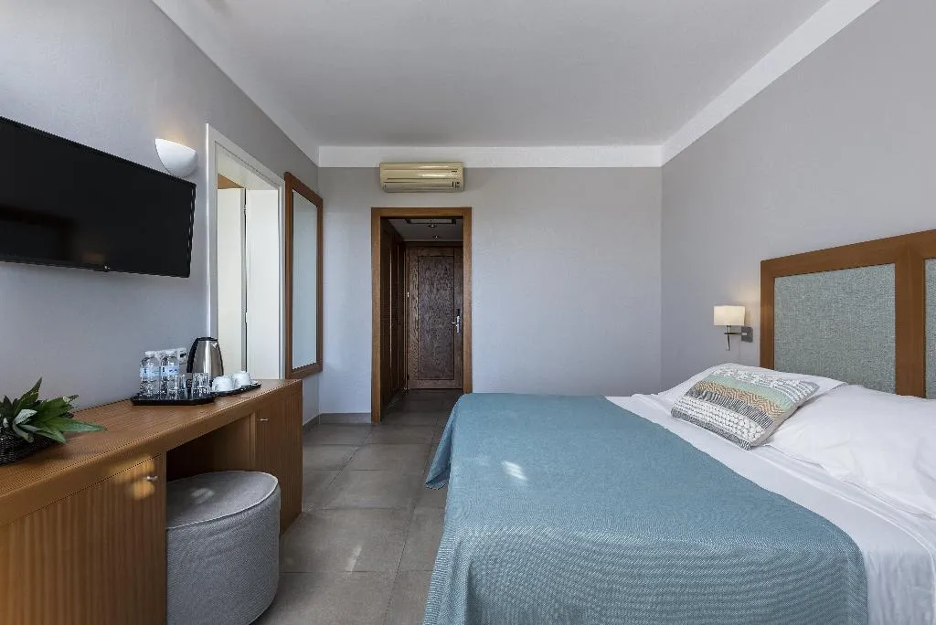 SUITE EXECUTIVE Room, Atlantica Beach Resort, Kos