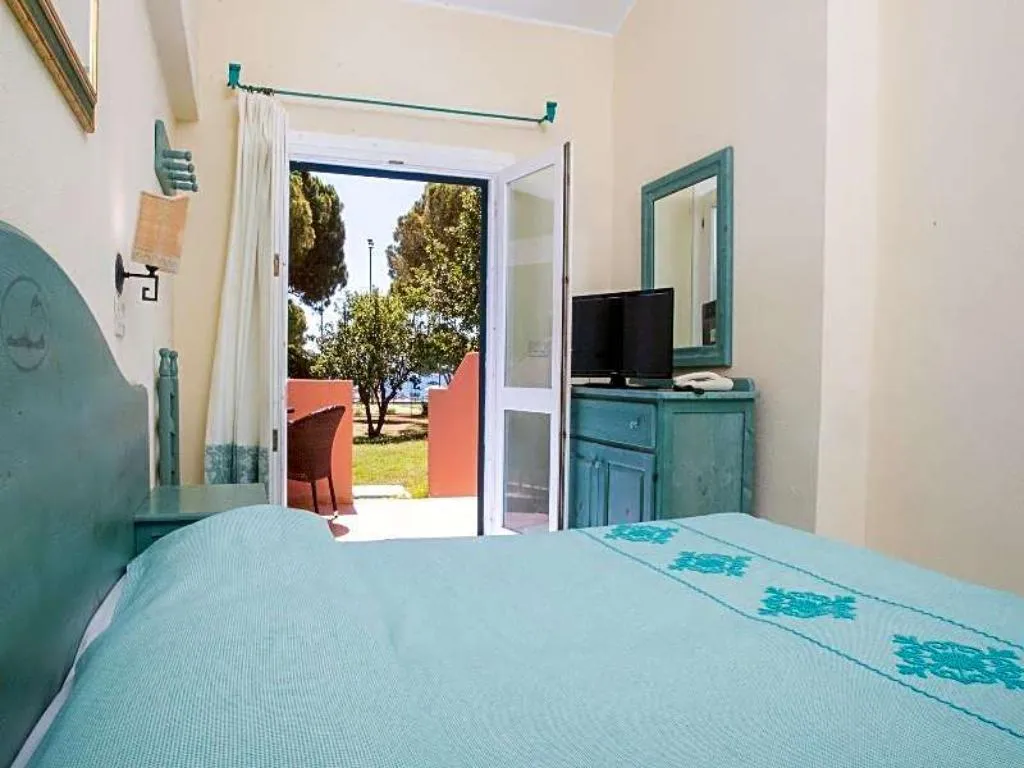 DOUBLE SINGLE USE CLASSIC GARDEN VIEW Room, Club Hotel Marina Seada Beach, Olbia