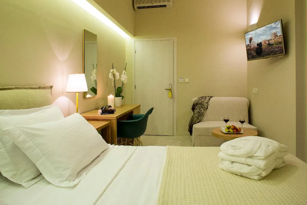 TRIPLE DELUXE Room, Athena Hotel Nafplio, Kalamata