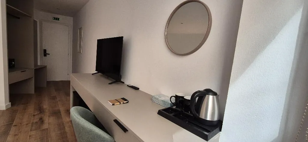Double or Twin DELUXE Room, Figleaf Kypseli, Athens