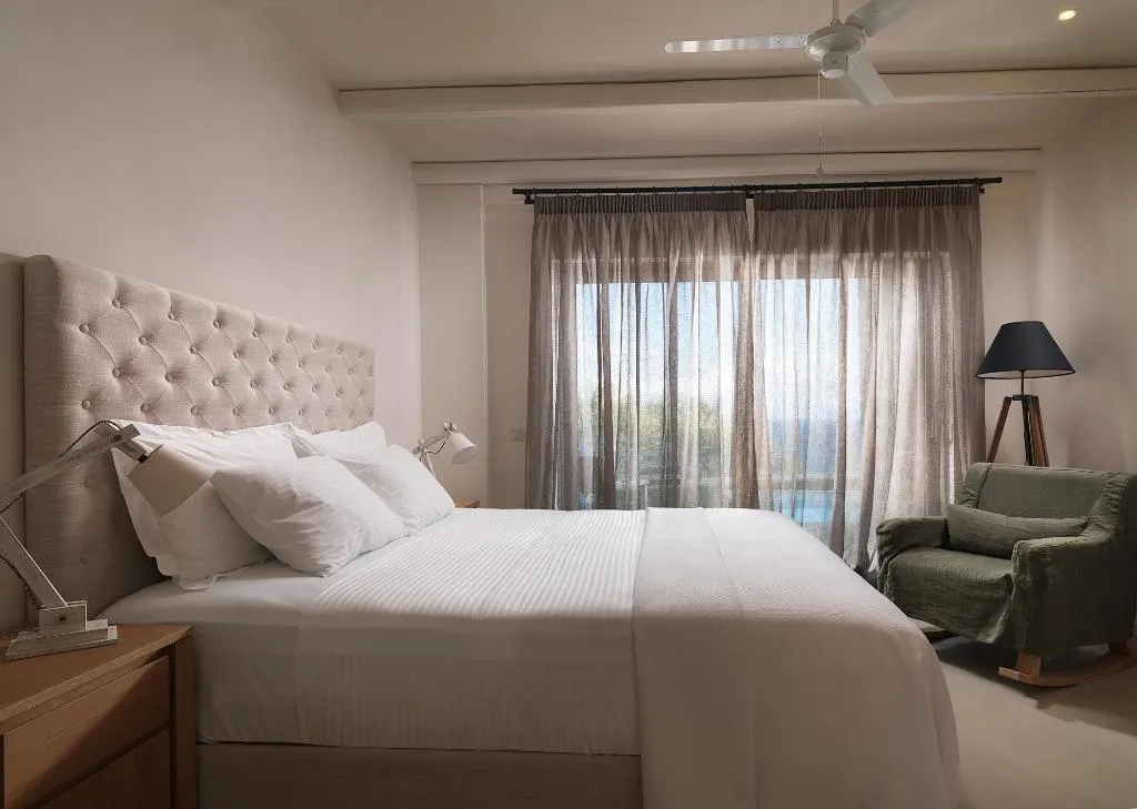 Room, Camvillia, Kalamata