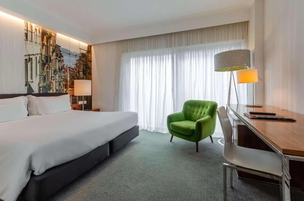 Room, Olissippo Saldanha, Lisbon