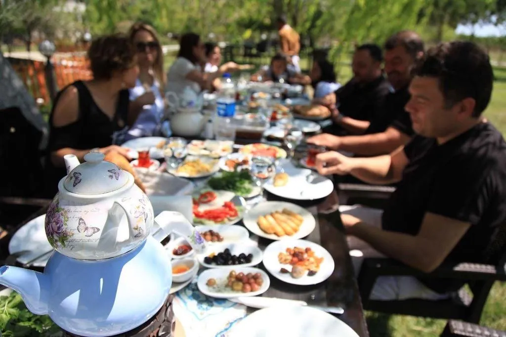 Restaurant, Otantik Tas Ev, Dalaman