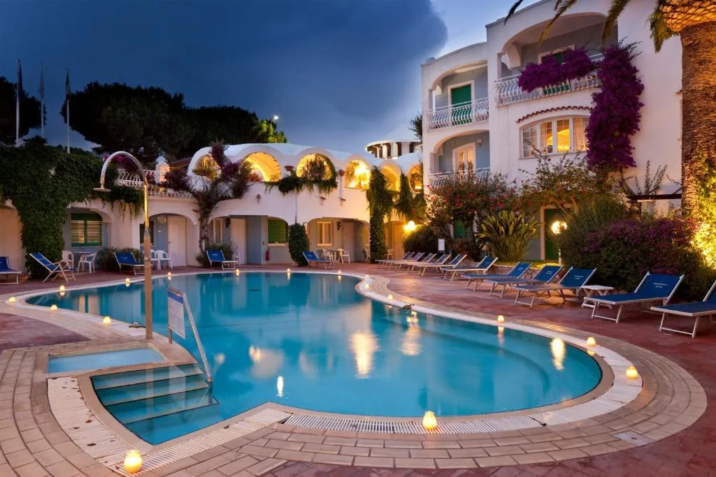 Pool, Continental Ischia, Naples
