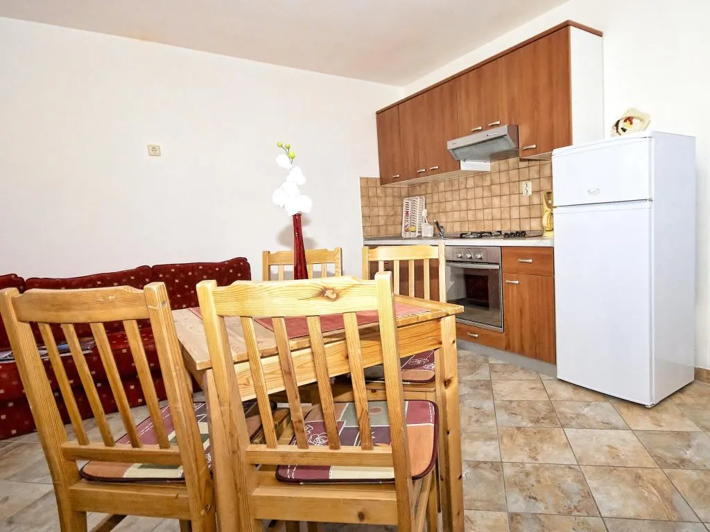 APARTMENT CAPACITY 2 Room, Apartments Snjezana, Istria