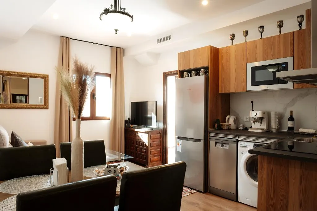 APARTMENT TWO DOUBLE BEDS Room, Cason De Los Lopez Apartments, Madrid