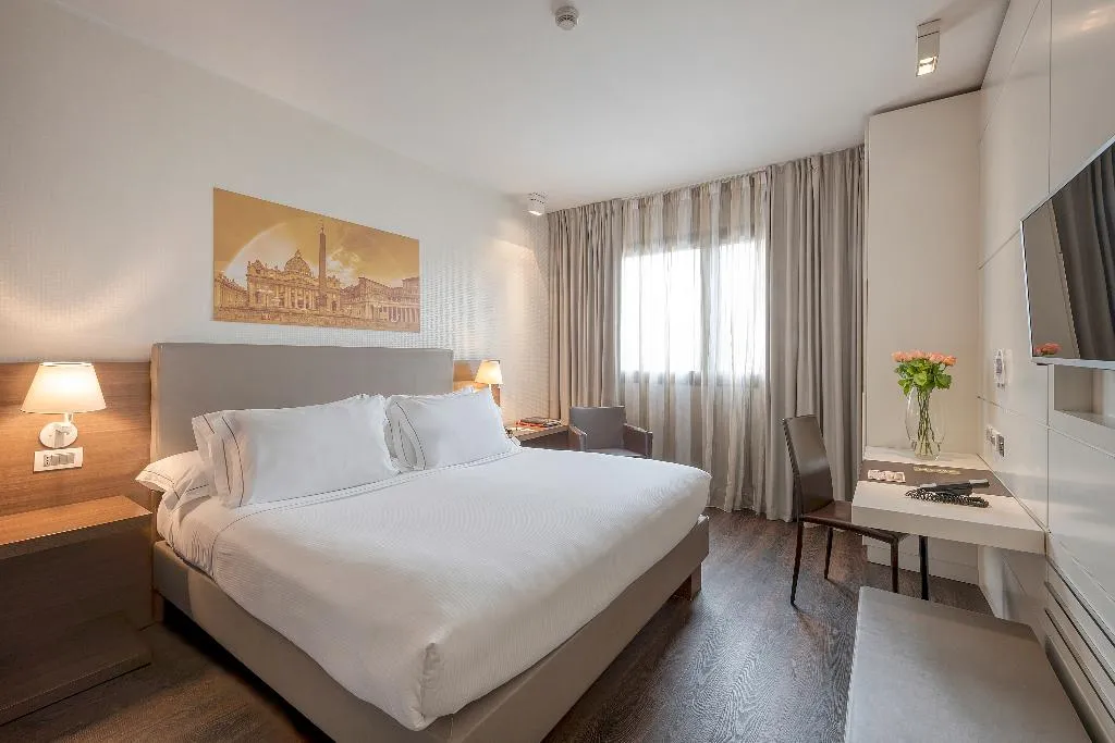 Double or Twin STANDARD Room, H10 Roma Citta, Rome
