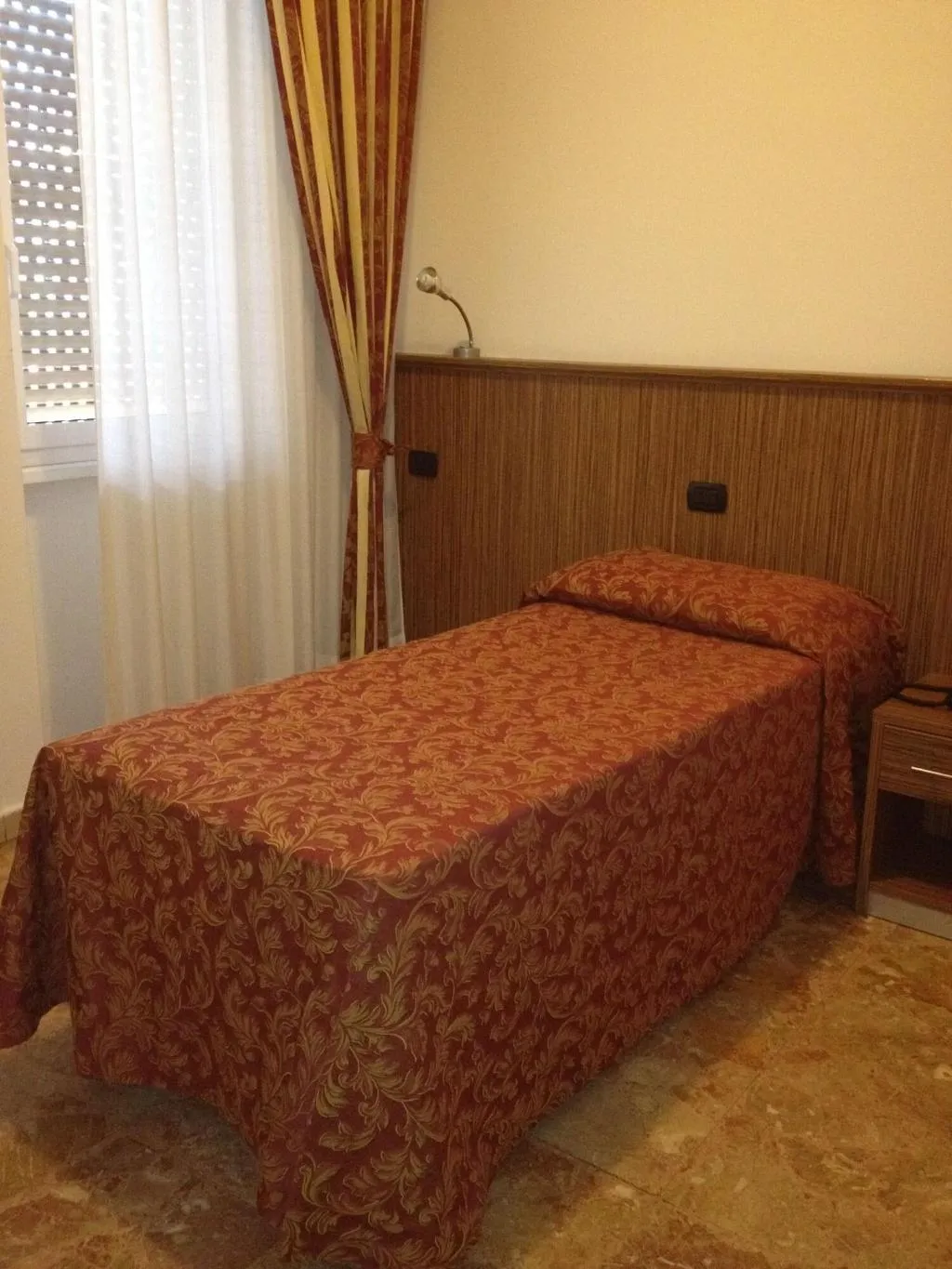 Room, Hotel York, Milan